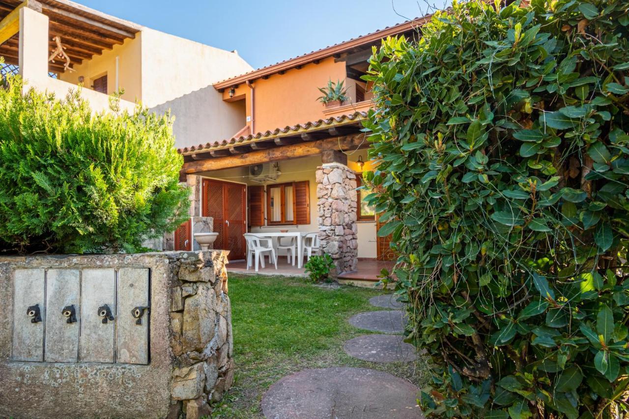 Holiday House Li Piri San Teodoro  Eksteriør billede